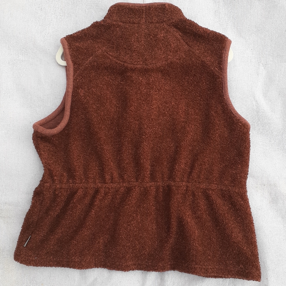 DONATED LOCALLY | Warm Fall/Winter Vest - Picture 2 of 5